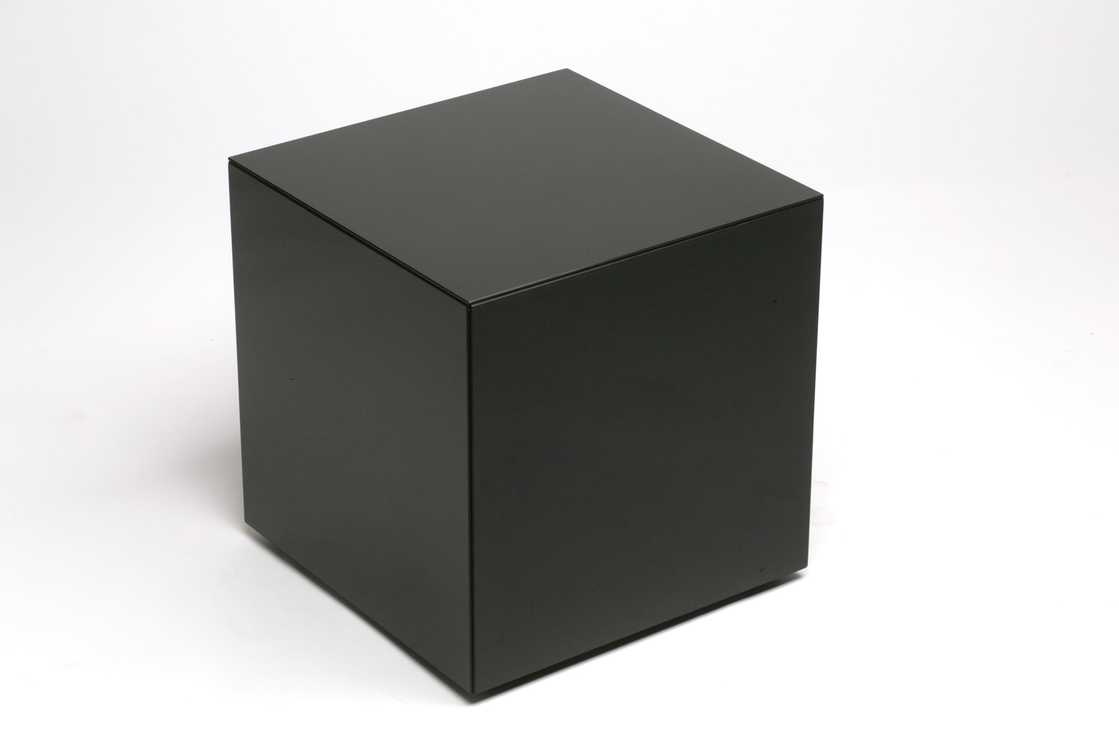 Reg kz. Куб. Черный куб. Куб фигура. Металлический кубик.