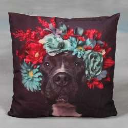 Red Wreath Dog Cushion